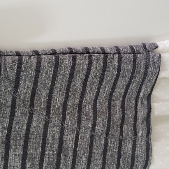 Logo Lori Goldstein Short Sleeve Ruffle Hem Top - Picture 3 of 9